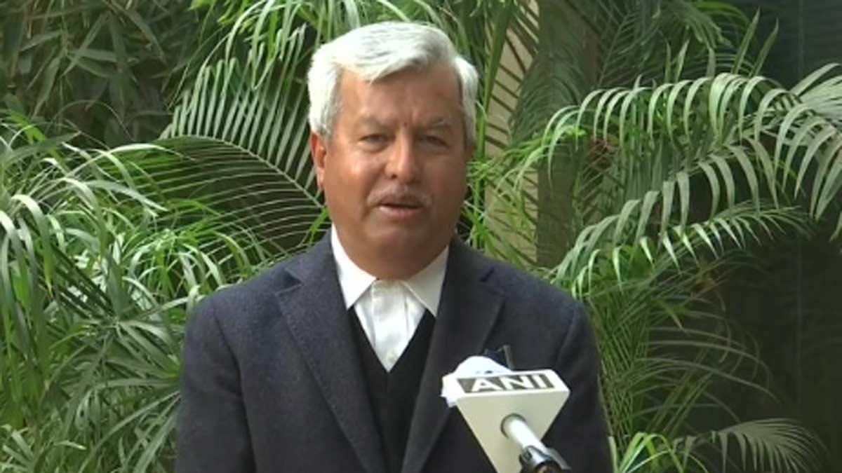 SCBA के अध्यक्ष और एडवोकेट दुष्यंत दवे (ANI)