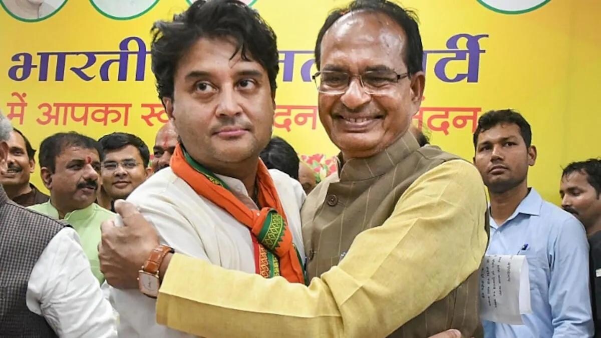 MP में मंत्रिमंडल विस्तार की सुगबुगाहट, शिवराज-सिंधिया के बीच मुलाकात संभव - Cabinet expansion in Madhya Pradesh meeting between cm Shivraj and Scindia possible - AajTak