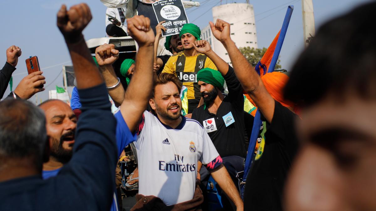 सिंघु बॉर्डर पर प्रदर्शन जारी (फोटो-PTI)