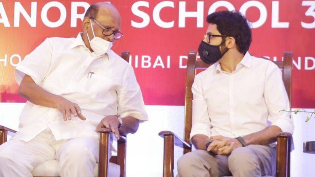 शरद पवार और आदित्य ठाकरे 