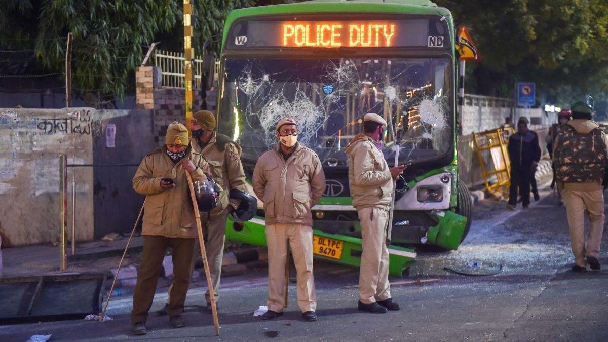 सुरक्षा में दिल्ली पुलिस के जवान (फोटो-PTI)