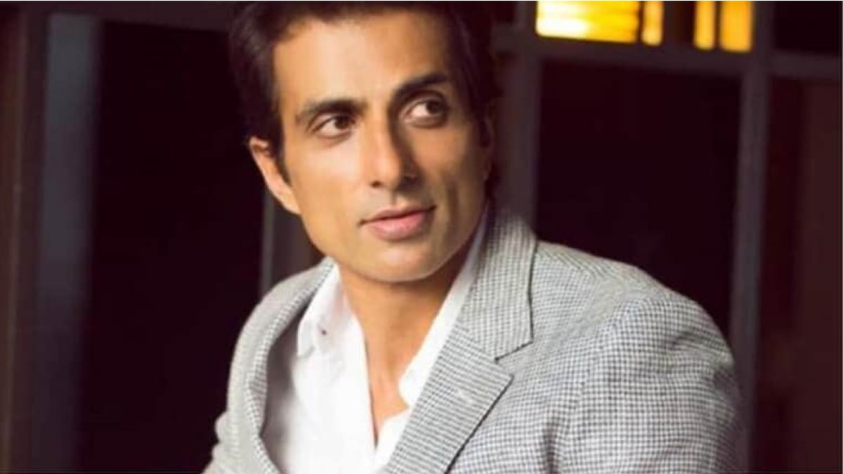 सोनू सूद ने रिहायशी इमारत में बनाया होटल, BMC ने दर्ज किया केस - sonu sood converted residential building into hotel bmc action case filed tmov - AajTak
