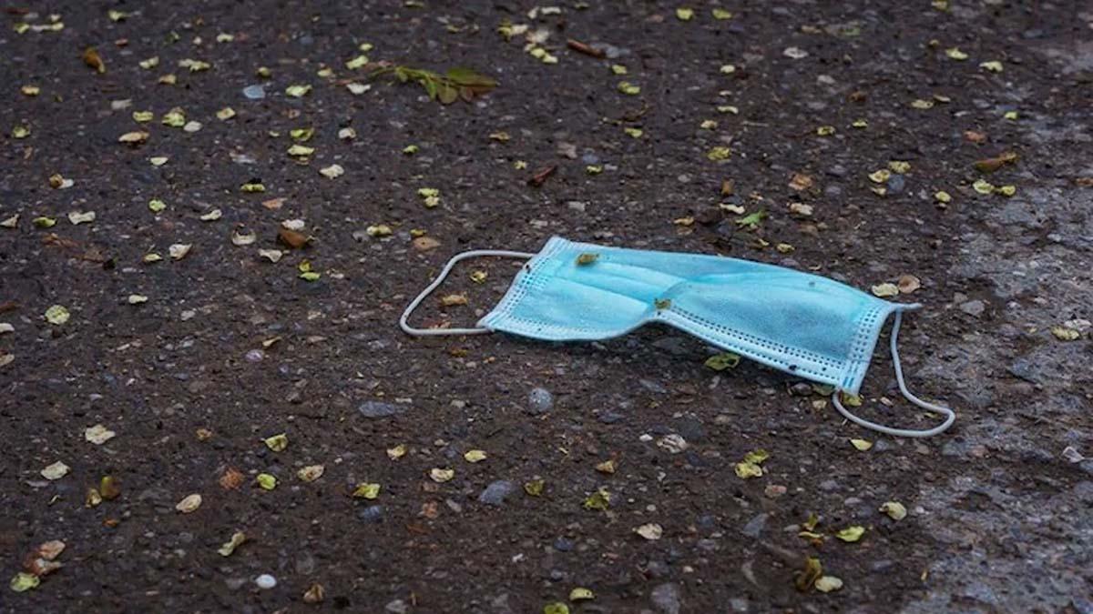 यूज्ड मास्क बढ़ा रहे हैं भारत का मेडिकल वेस्ट (प्रतीकात्मक तस्वीर)