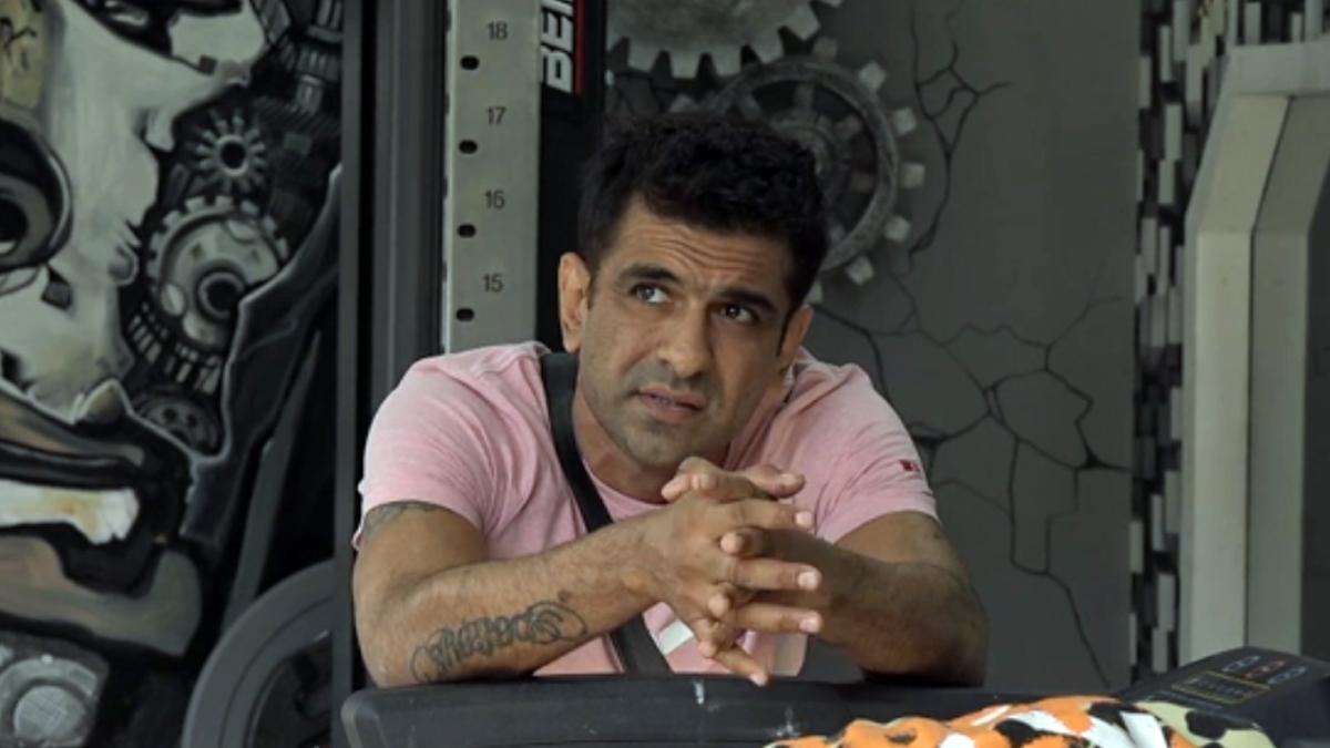 एजाज खान 