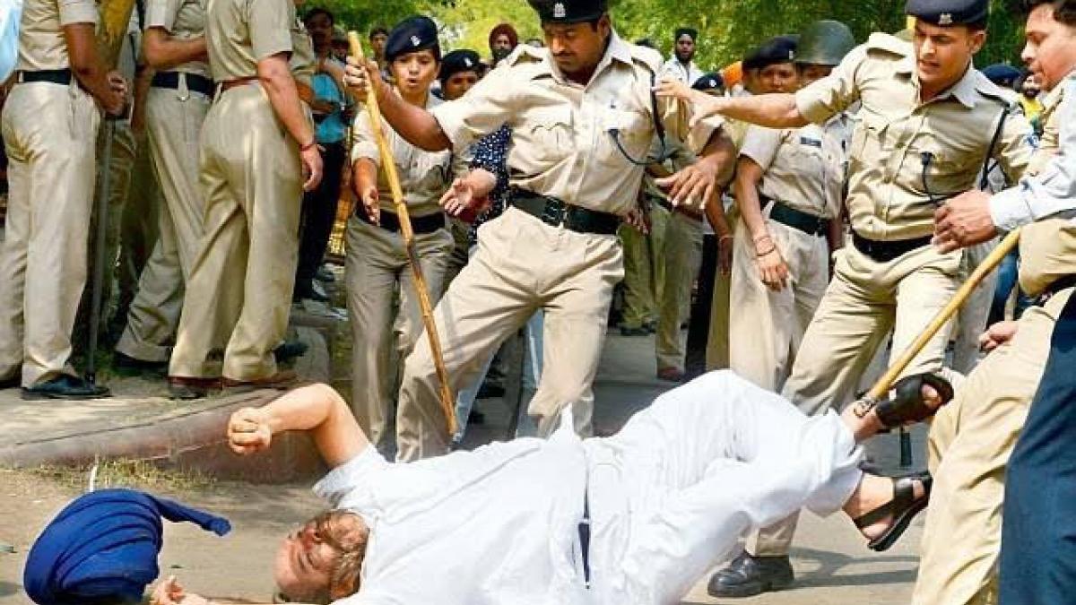 सोशल मीडिया में वायरल तस्वीर