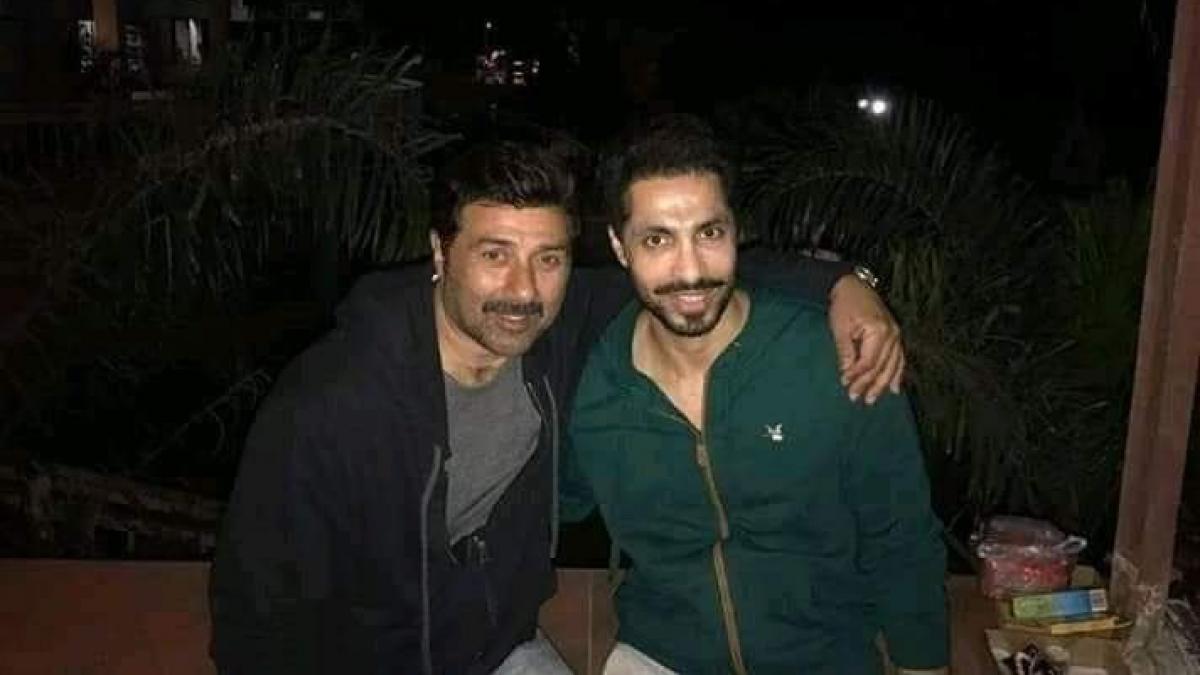 सनी देओल की दीप के साथ तस्वीर