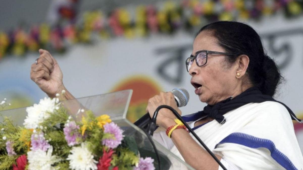 पश्चिम बंगाल में कोरोना वैक्सीन फ्री, सबको लगेगा मुफ्त टीका, CM ममता बनर्जी का बड़ा ऐलान - West Bengal CM Mamata Banerjee announces free covid 19 vaccine to all the people of