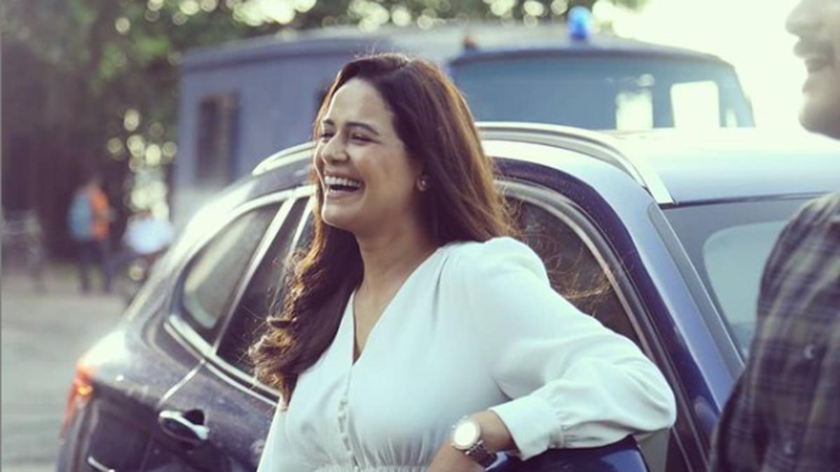 मोना स‍िंह  