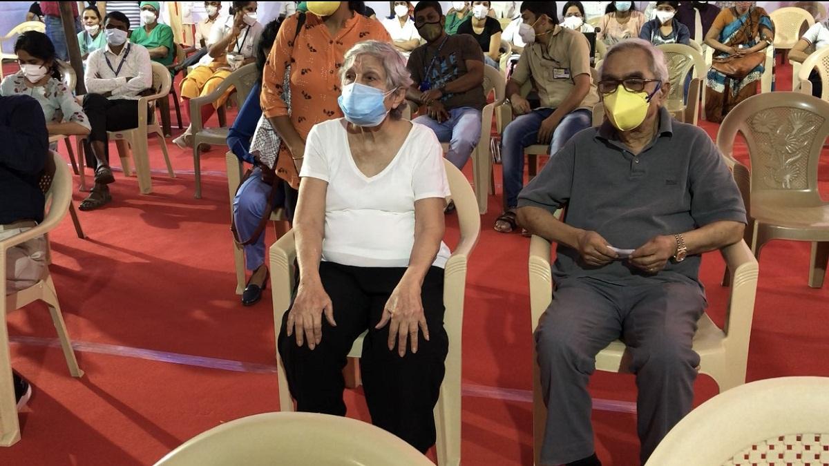 87 वर्षीय डॉक्टर बीएस सिंघल और उनकी 83 वर्षीय पत्नी आशा सिंघल