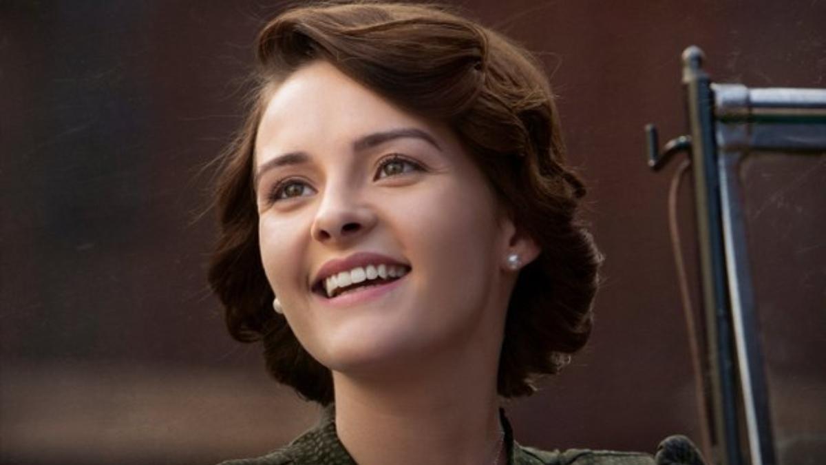 जेनिफर के लुक में ओलिविया मॉरिस