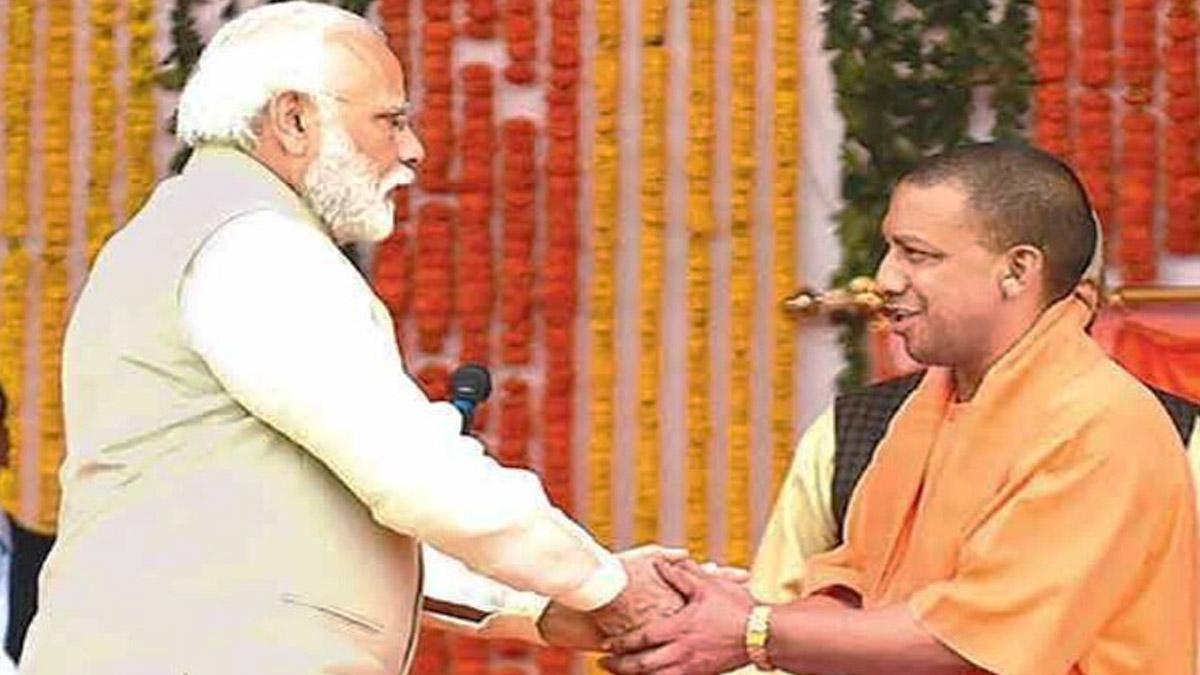 पीएम मोदी और सीएम योगी आदित्यनाथ (फाइल फोटो)