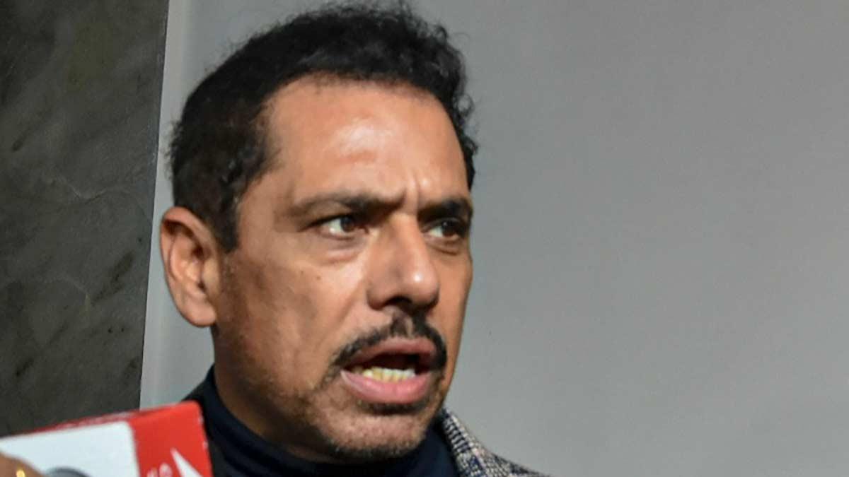 राबर्ट वाड्रा से जु़ड़े मामले की सुनवाई फिर टल गई (फाइल-पीटीआई)