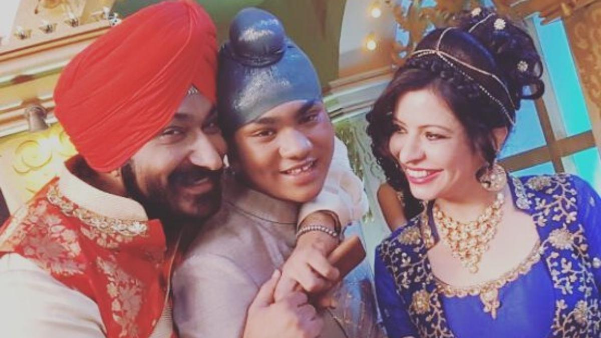 तारक मेहता का उल्टा चश्मा शो में अपने को-स्टार्स संग गोगी उर्फ समय शाह