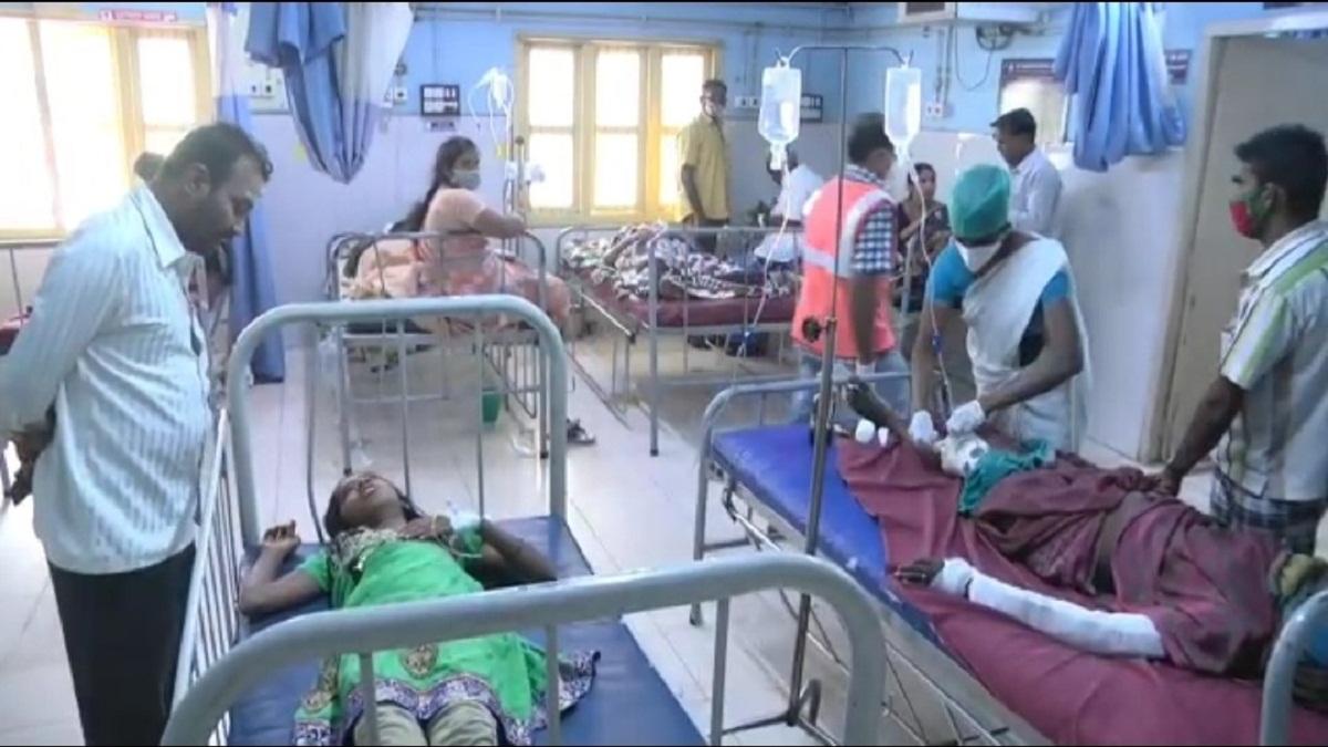 कृष्णागिरी हादसे में घायल हुए लोग अस्पताल में भर्ती