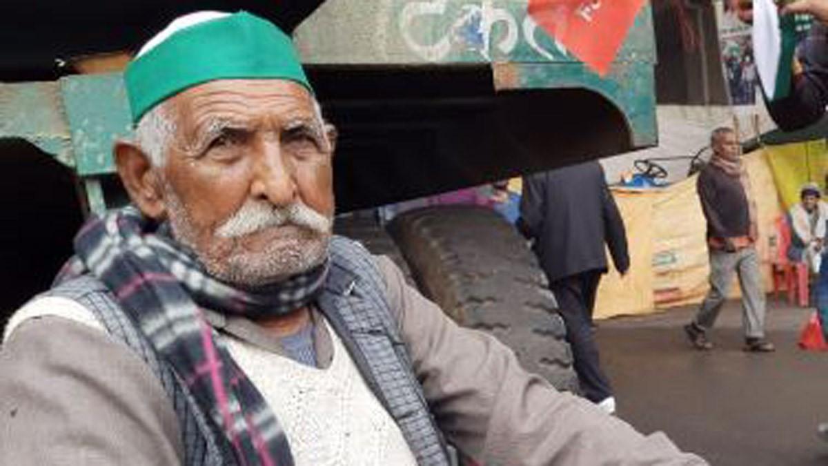 भाकियू की पहली टोपी ड‍िजाइन करने वाले जगवीर (aajtak.in/Special Permission)