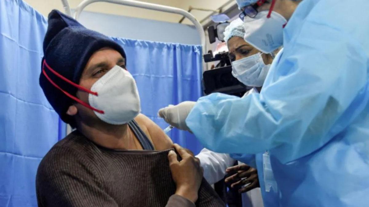 देश में शुरू हुआ टीकाकरण अभियान (फोटो- PTI)