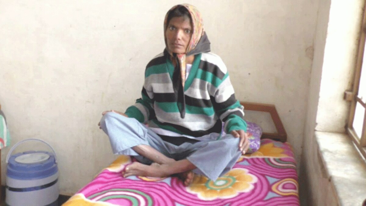 5 महीनों में 32 बार कोरोना पॉजिटिव आई महिला (फोटो आजतक)