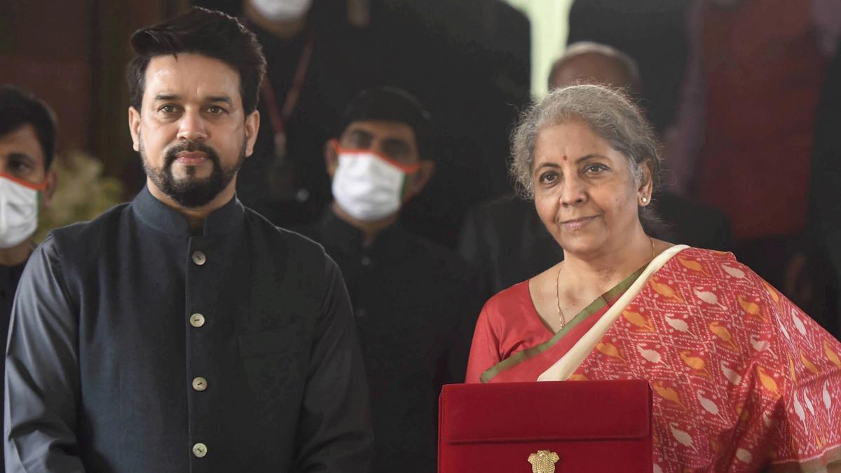 वित्त मंत्री निर्मला सीतारमण ने पेश किया बजट