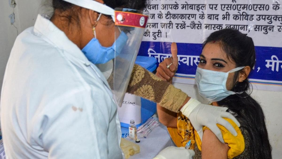 Coronavirus Latest Updates: दिल्ली में 9 महीने बाद 24 घंटे में कोरोना से एक भी मौत नहीं, एक्सपर्ट ने दी ये चेतावनी - Corona virus Latest Updates over 70 per cent of