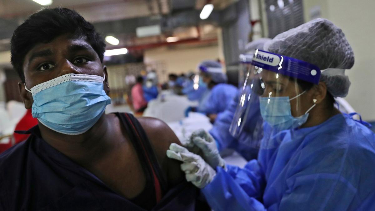 Mumbai Lockdown Update: महाराष्ट्र के कई जिलों में बढ़ा कोरोना का खतरा, 5 केस पर भी बिल्डिंग होगी सील