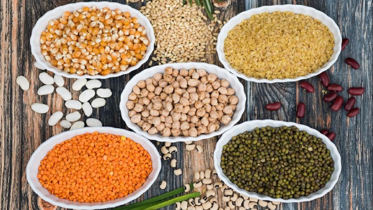 World Pulses Day 2021: प्रोटीन ही नहीं, दिल की सेहत के लिए भी जरूरी हैं  दालें, जानें कई फायदे - world pulses day 2021 daal lentils nutrition  cooking methods tlif - AajTak