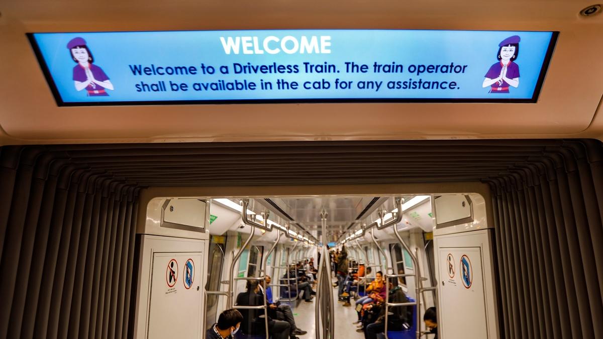 बाजारों से जुड़े मेट्रो स्टेशनों के सभी गेट खोलने की मांग (PTI)