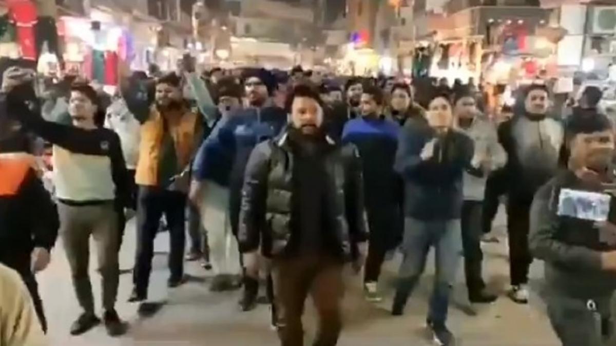 सोशल मीडिया यूजर्स