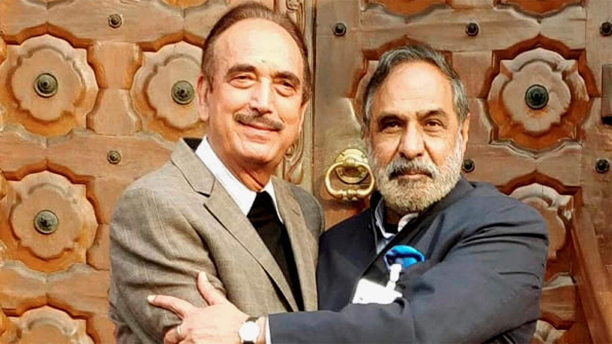 कांग्रेस के वरिष्ठ नेता गुलाम नबी आजाद और आनंद शर्मा (फोटो-PTI)