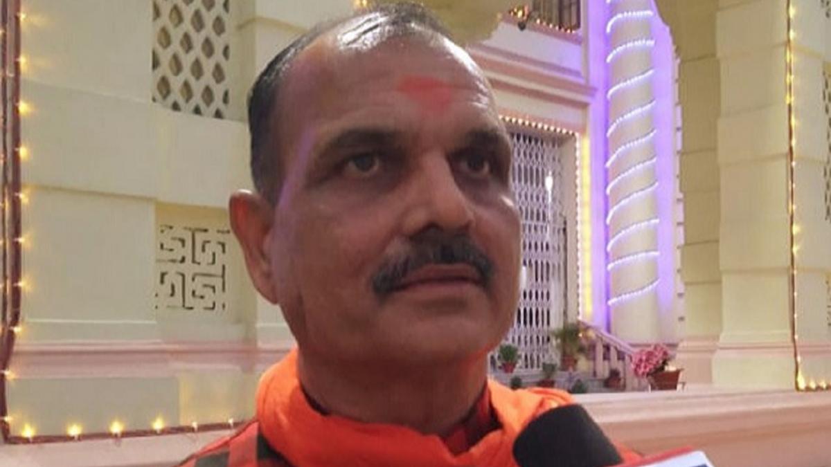 बीजेपी विधायक हरि भूषण ठाकुर ने दिया विवादित बयान