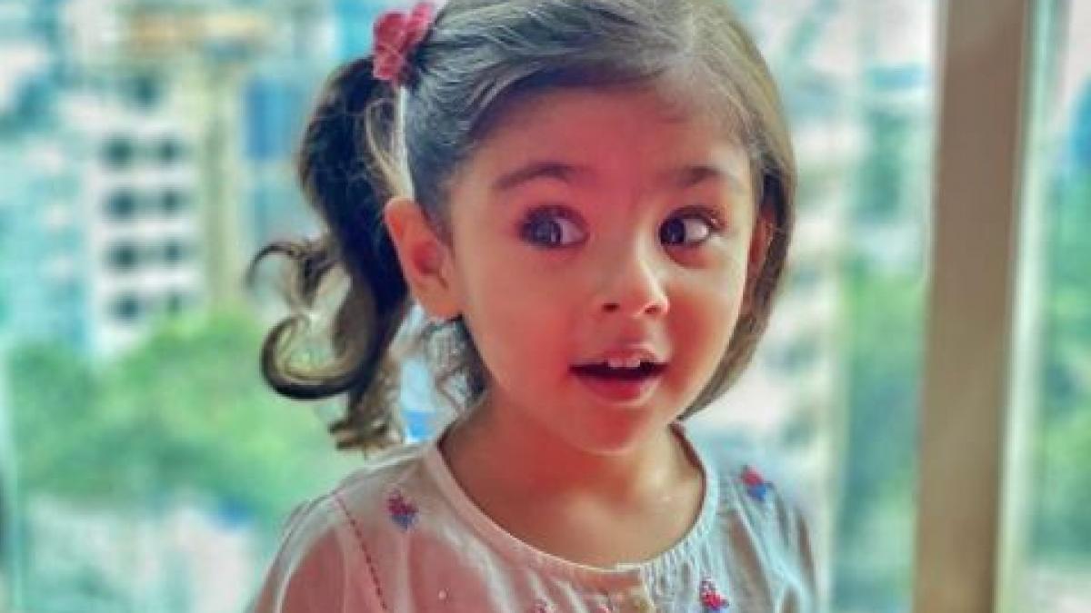 इनाया खेमू