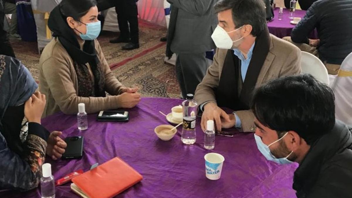 कश्मीर के मोगाम में यूरोपीयन डेलीगेशन