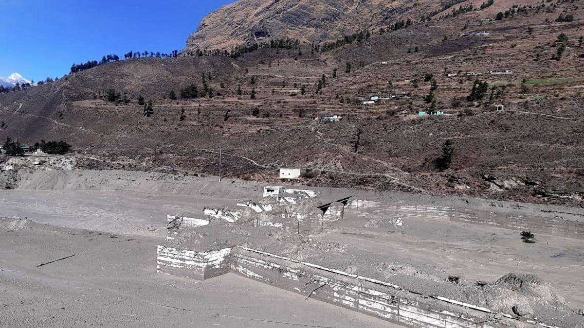 तपोवन के पास बनी झील (फोटोः पीटीआई)