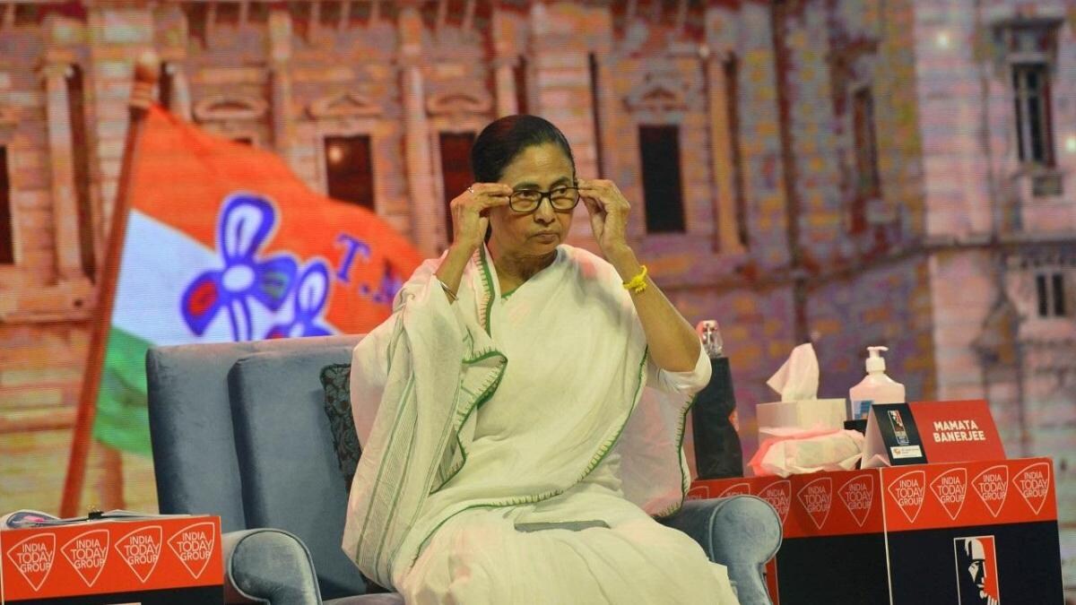 ममता बनर्जी के लिए मुश्किल क्यों हो रहे हैं मुस्लिमों और मतुआ से जुड़े सवाल? - west bengal election 2021 mamata banerjee matua community muslim vote bank tmc bjp asaduddin owaisi - AajTak