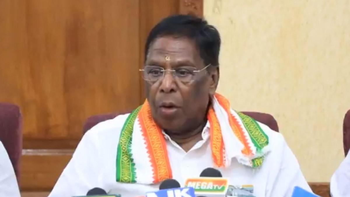 पुडुचेरी के सीएम वी नारायणसामी (फाइल फोटो)