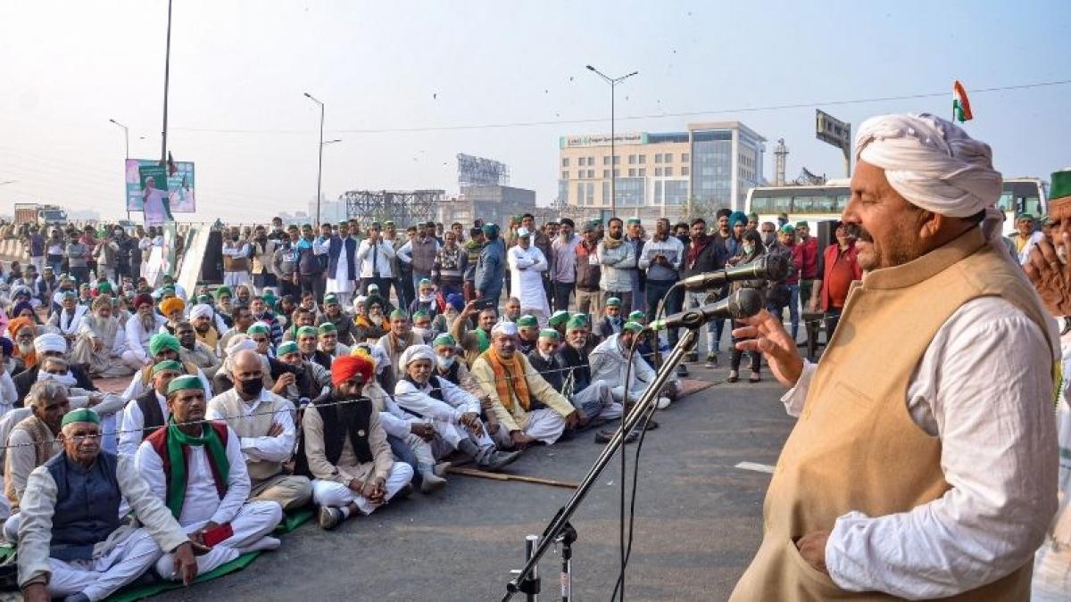 भारतीय किसान युनियन के प्रमुख नरेश टिकैत