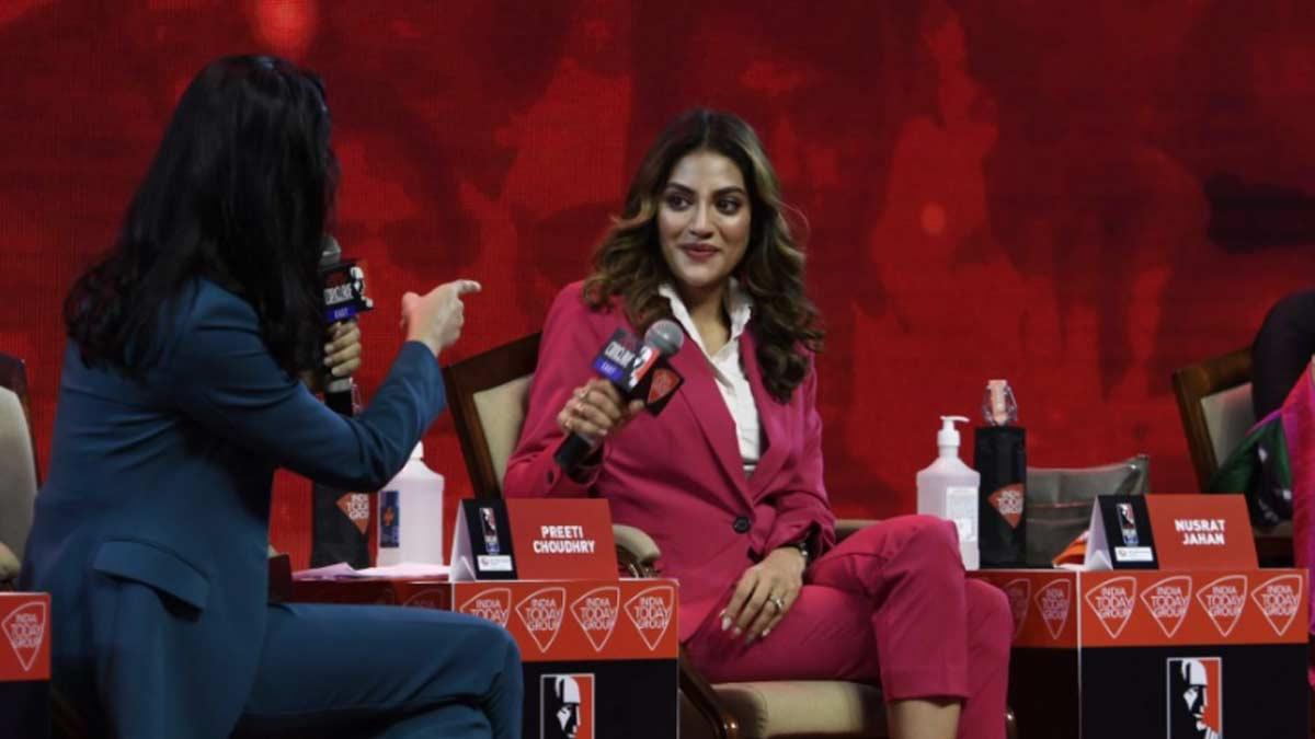 इंडिया टुडे कॉन्क्लेव ईस्ट 2021 में टीएमसी सांसद नुसरत जहां (फोटो-इकबाल यासिर)