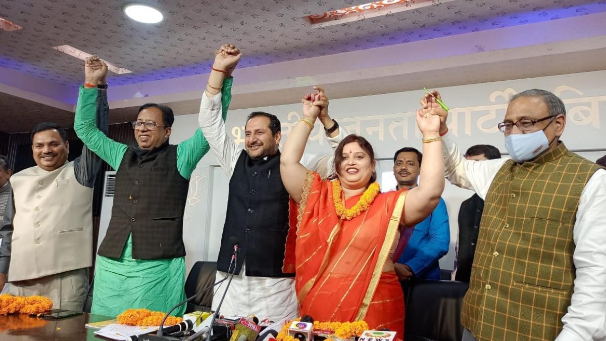 बीजेपी ने जेडीयू के बाद अब चिराग की पार्टी को दिया झटका, एमएलसी नूतन सिंह पार्टी में शामिल