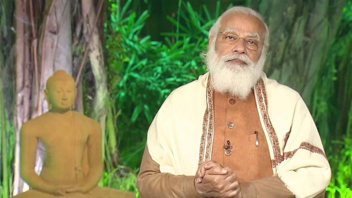 पीएम मोदी ने बताई योग की महत्ता (फोटो साभार- Twitter/@heartful_ness)