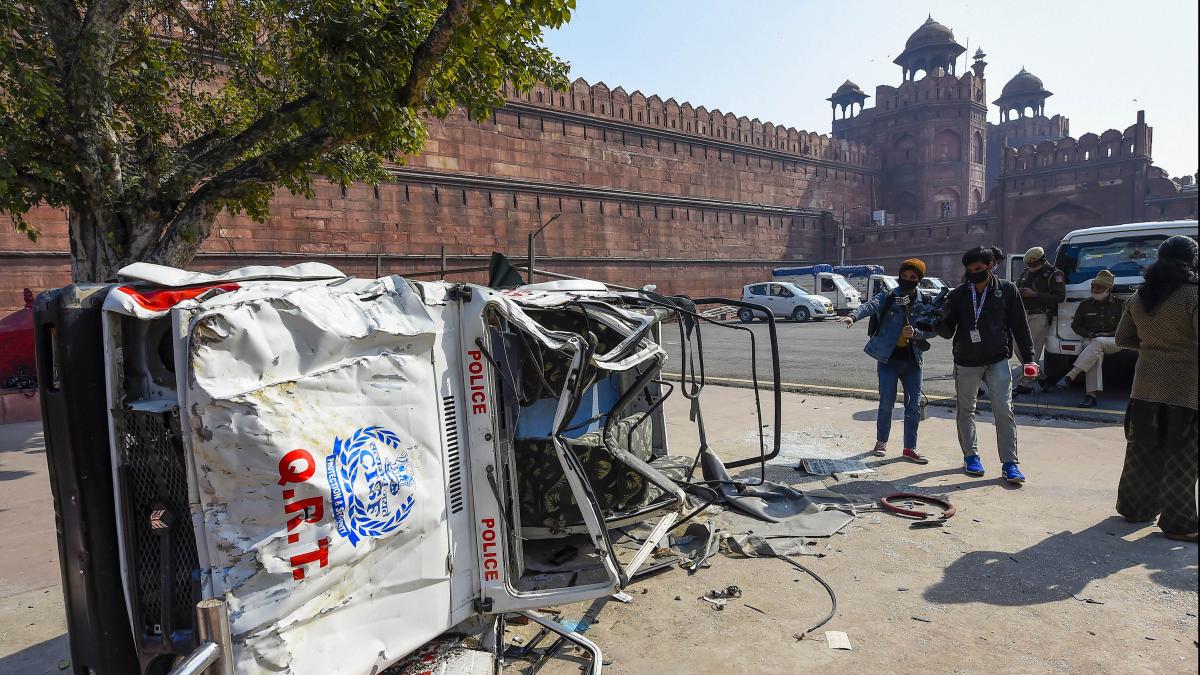 गणतंत्र दिवस के दिन लाल किले पर हुई थी हिंसा (फोटो: PTI)