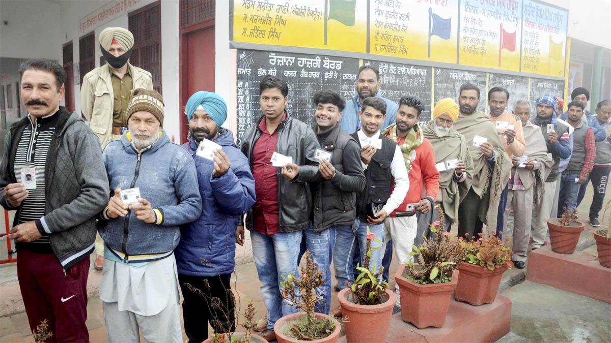 निकाय चुनावों के नतीजे बुधवार को घोषित होंगे (फोटो-PTI)