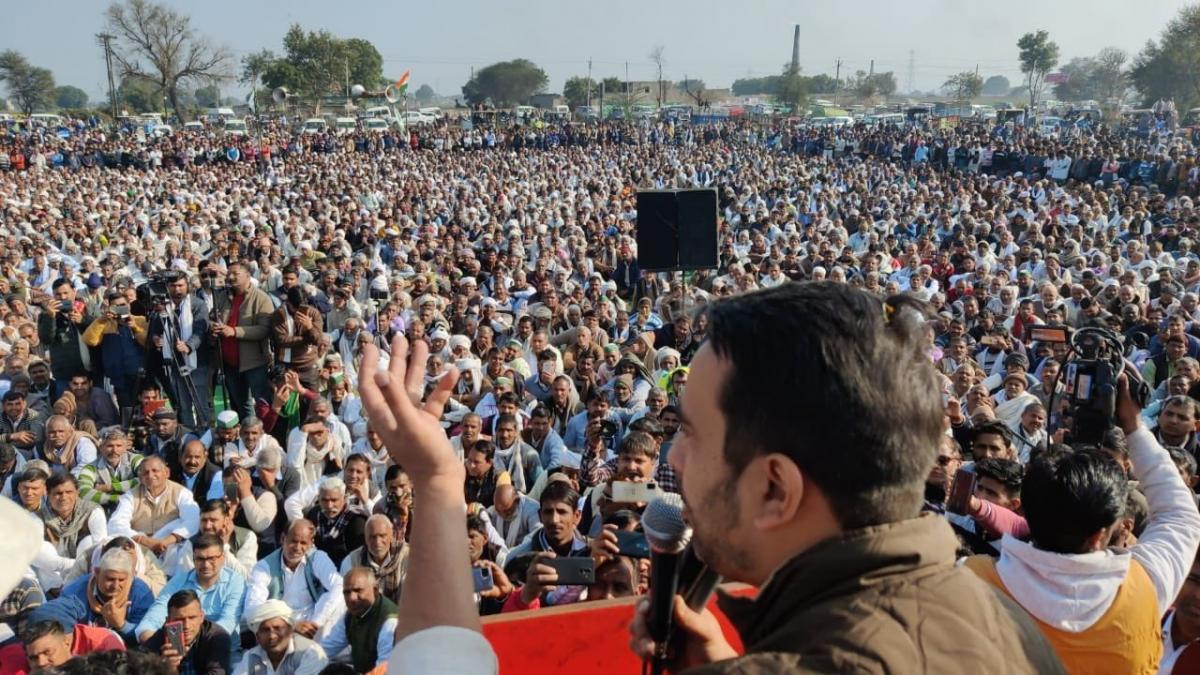 मथुरा की महापंचायत में आरएलडी नेता जयंत चौधरी (फाइल फोटो)