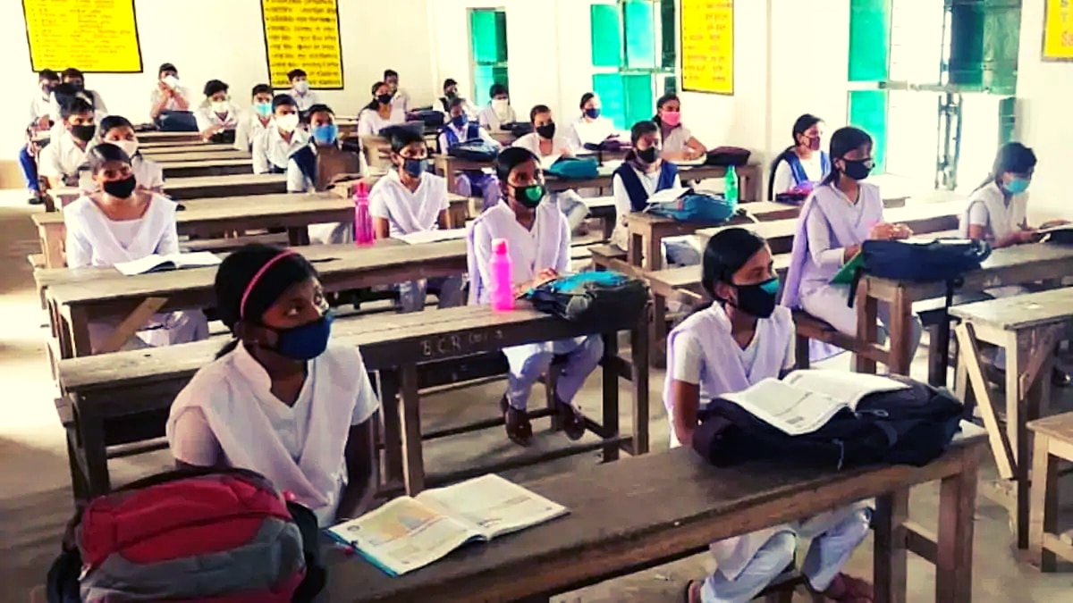 कोरोना के बाद स्कूलों को खोला जा रहा है (फाइल फोटो)