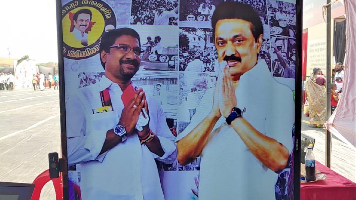 डीएमके ने शुरू की सेल्फी विद स्टालिन मुहिम