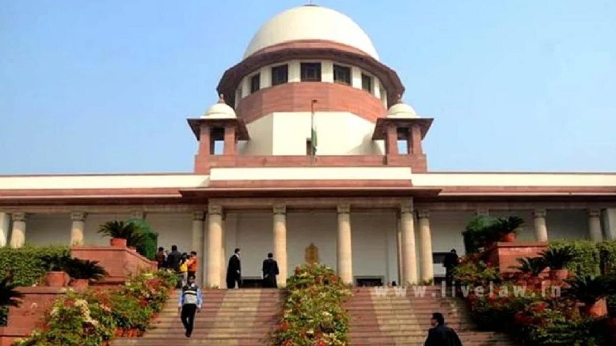 केंद्रीय कर्मचारियों के लिए सुप्रीम कोर्ट ने राहत भरा फैसला सुनाया है.(फाइल फोटो)