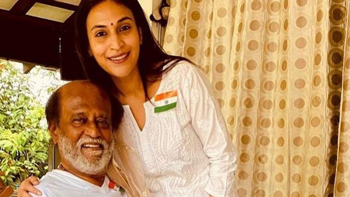 रजनीकांत बेटी ऐश्वर्या के साथ 