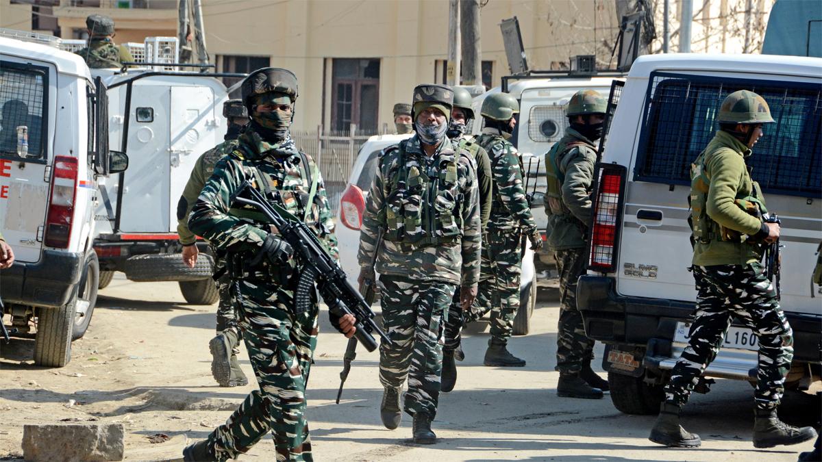 सोपोर इलाके में एनकाउंटर (फाइल फोटो-PTI)