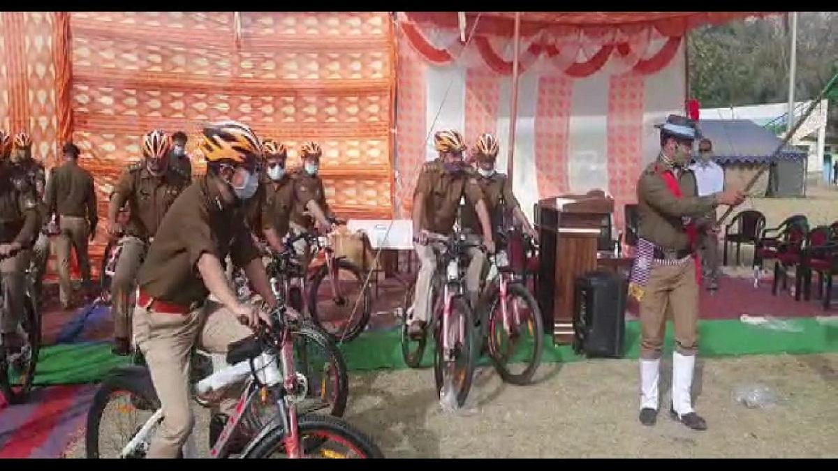 हरिद्वार पुलिस के लिए विशेष साइकिलों का प्रबंध किया गया है (फोटो- आजतक)