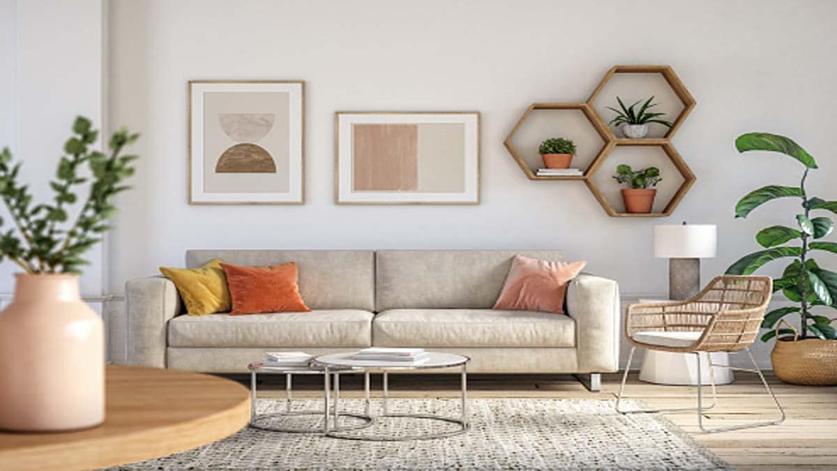 Vastu Tips: ड्राइंग रूम में इस जगह कभी ना रखें सोफा या कुर्सी, जानें