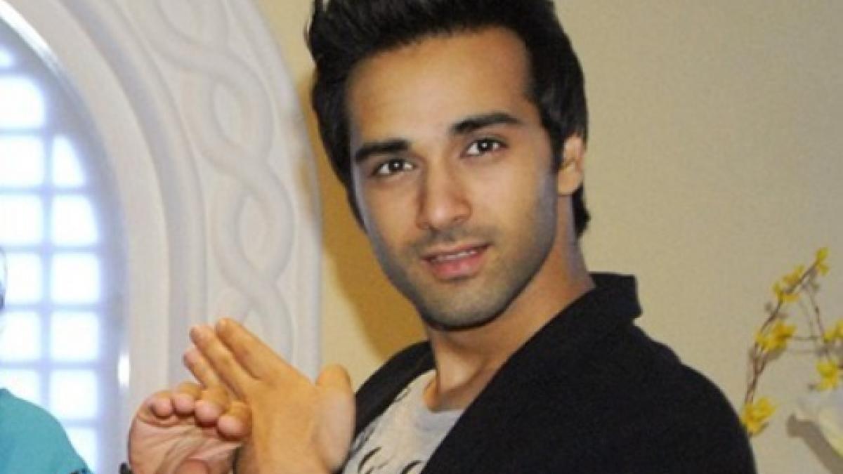 पुलकित सम्राट