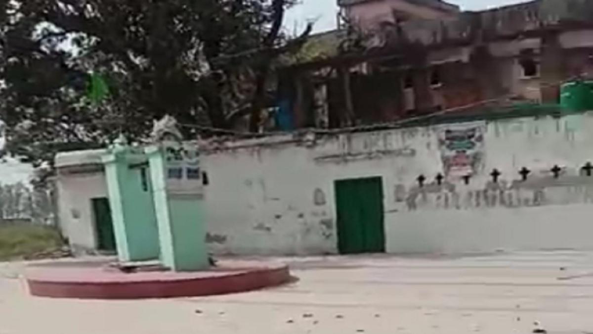 एसडीएम ने लगाई फटकार